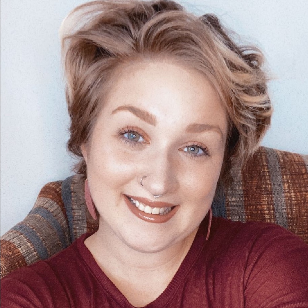 Meet your Posher, Desirae